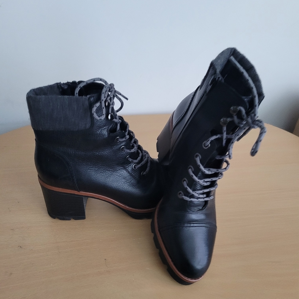 Naturalizer boots
